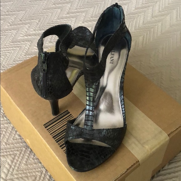 Alfani Leather Snakeskin 9M Heels - Picture 3 of 11